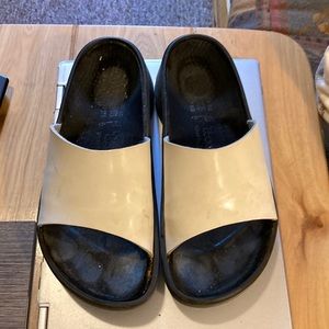 Tatami Birkenstock in white birkoflor size 38!  Good used condition
